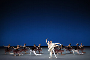 George Balanchine "Symphony in C"" Part 3. Daria Khokhlova, Vyacheslav Lopatin<BR>© Photo by Damir Yusupov/ Bolshoi Theatre.